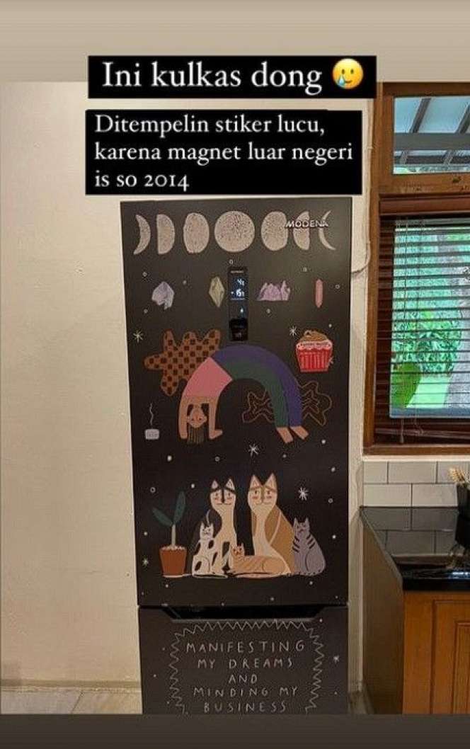 10 Potret `Mewahnya` Dapur Ala Warung di Rumah Sophia Latjuba, Youtuber ini Sampai Takjub! 