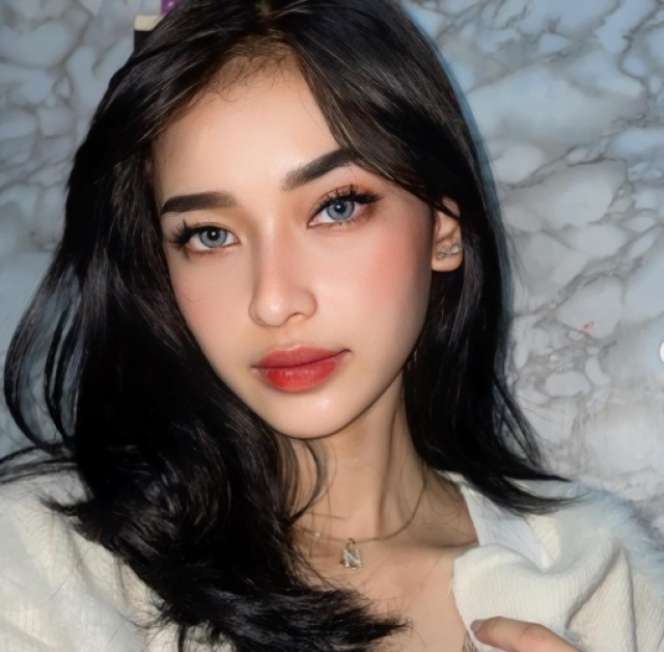 Potret Nissya Hatala Cleaning Service yang Viral Karena Paras Cantiknya, Disebut Cocok Jadi Model!