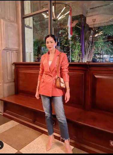 Artis Cantik Ini Dinikahi Duda Beda 18 Tahun, Kini Hidupnya Berubah Drastis