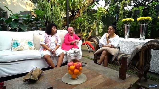 10 Potret Rumah Mewah Sania `Sang Penyanyi Legendaris R&B`, Kamar Tidurnya Bak Singgasana Raja!