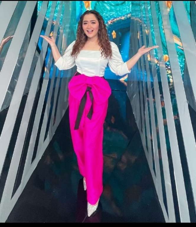Artis Ini Dinikahi Dokter Beda Usia 10 Tahun, Ternyata Sang Suami Fobia Nasi!