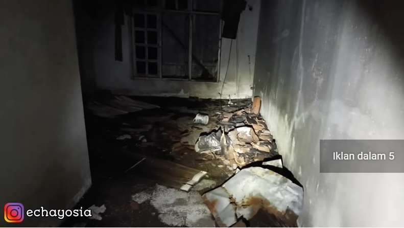 10 Potret Rumah Mewah Artis Lawas Louis Niijuluw yang Terbengkalai 30 Tahun, Ada Ruangan yang Terbakar!