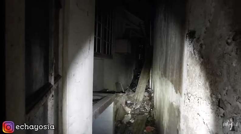 10 Potret Rumah Mewah Artis Lawas Louis Niijuluw yang Terbengkalai 30 Tahun, Ada Ruangan yang Terbakar!