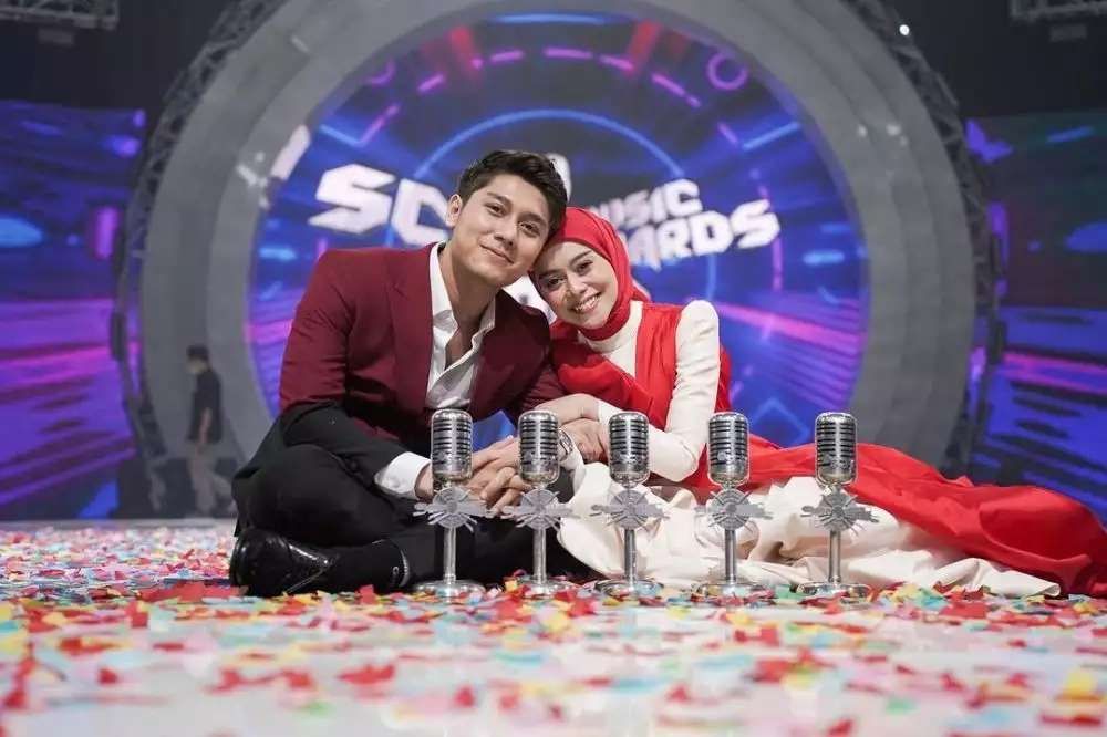 10 Potret Mesra Rizky Billar & Lesty Kejora Sebelum Isu KDRT dan Selingkuh, Kini Digeruduk Fans!