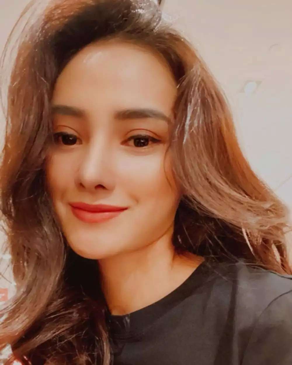 10 Potret Cantik Devina Kirana yang Digosipkan Selingkuhan Rizky Billar