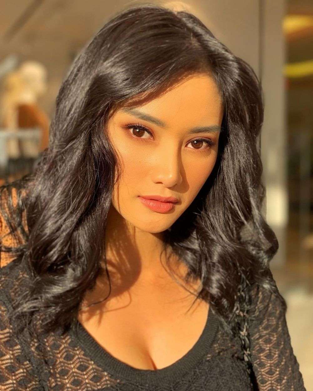 10 Potret Cantik Devina Kirana yang Digosipkan Selingkuhan Rizky Billar