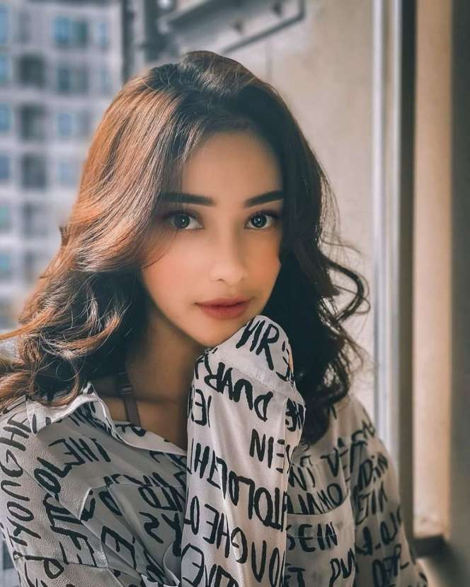 10 Potret Cantik Devina Kirana yang Digosipkan Selingkuhan Rizky Billar