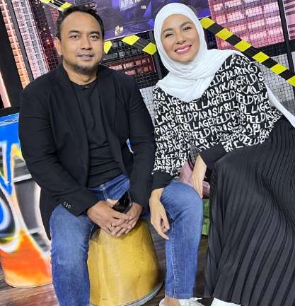 6 Artis Ini CLBK dengan Mantan Pacar Setelah Cerai, Pasangan Terakhir Kini Jadi Idola Netizen!