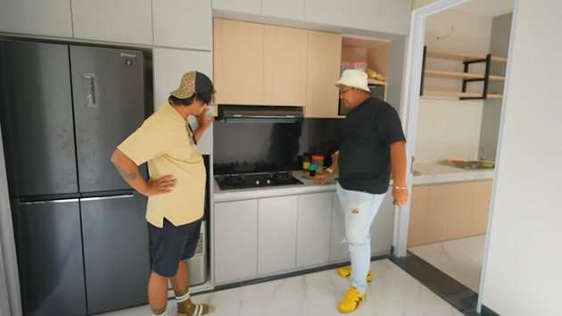 10 Potret Rumah Baru Ndarboy Genk `Mendung Tanpo Udan`, Mewah Bak Istana di Tengah Pedesaan!