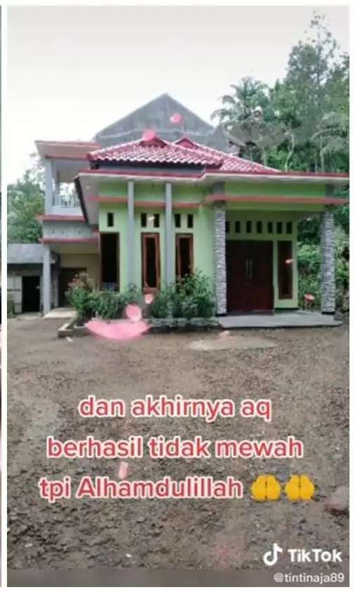 8 Potret Rumah Super Mewah TKW yang Viral, Dulu Dihina Mirip Kandang Kambing, Kini Bak Istana Megah di Kampungnya