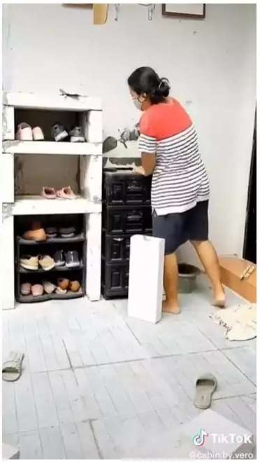 9 Potret Renovasi Teras Rumah Modal Rp 2 Juta Jadi Instagramable, Kini Tampilannya Bak Santorini!