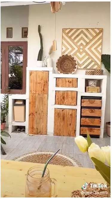 9 Potret Renovasi Teras Rumah Modal Rp 2 Juta Jadi Instagramable, Kini Tampilannya Bak Santorini!