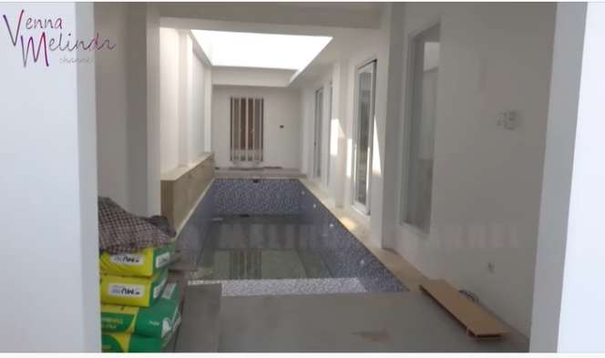 Potret Rumah Baru Venna Melinda yang Hampir Selesai, Desainnya Super Mewah!