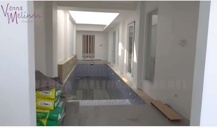 Potret Rumah Baru Venna Melinda yang Hampir Selesai, Desainnya Super Mewah!