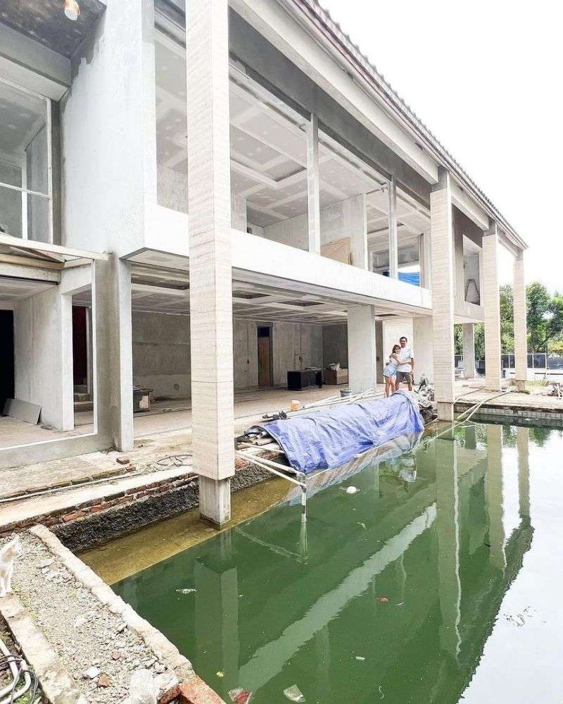 12 Potret Rumah Ayu Dewi yang Super Mewah, Real Hunian Crazy Rich, Bikin Pelakor Minder!