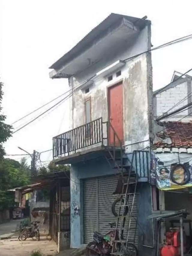 17 Potret Rumah-Rumah Super Ramping yang Viral, Selebar Penggaris, Bentuknya Ngeri-Ngeri Sedap!