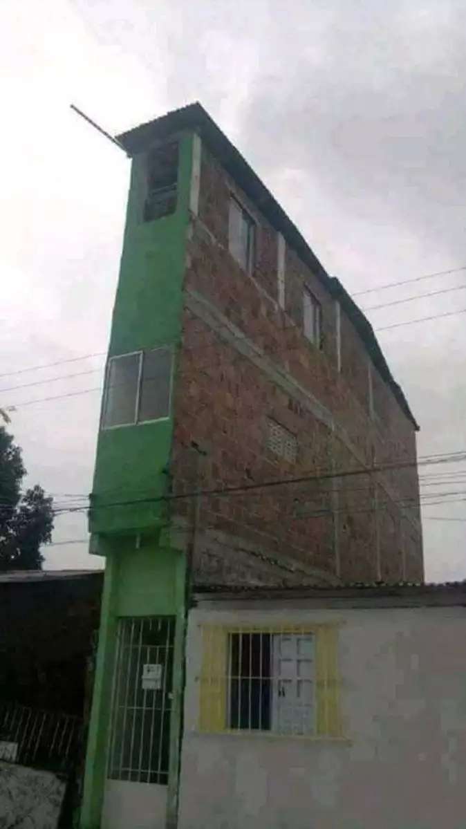 17 Potret Rumah-Rumah Super Ramping yang Viral, Selebar Penggaris, Bentuknya Ngeri-Ngeri Sedap!