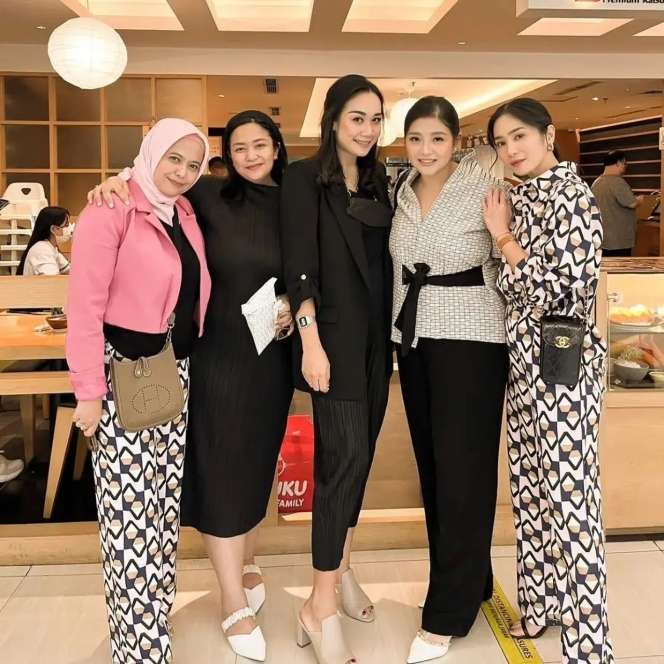 9 Potret Puput Nastiti Istri Ahok Bareng Geng Sosialitanya, Ada Bunga Zainal & Wendy Walters!