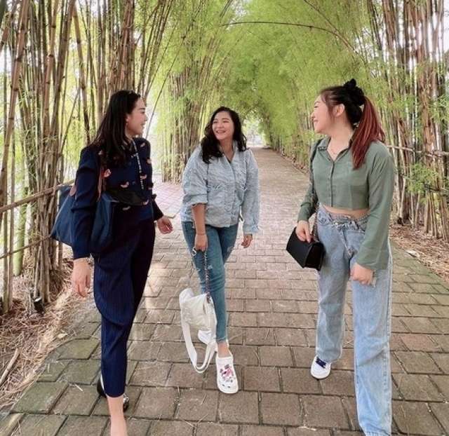 9 Potret Puput Nastiti Istri Ahok Bareng Geng Sosialitanya, Ada Bunga Zainal & Wendy Walters!