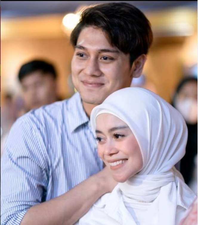 Potret Pasangan Seleb yang Rumah Tangganya Dikabarkan Retak di Tahun 2022, Ada yang Berujung Cerai!