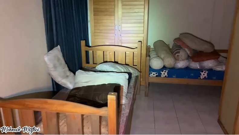 10 Potret Rumah Terbengkalai Milik Aktor Laga Barry Prima, Tinggalkan Banyak Harta Benda!