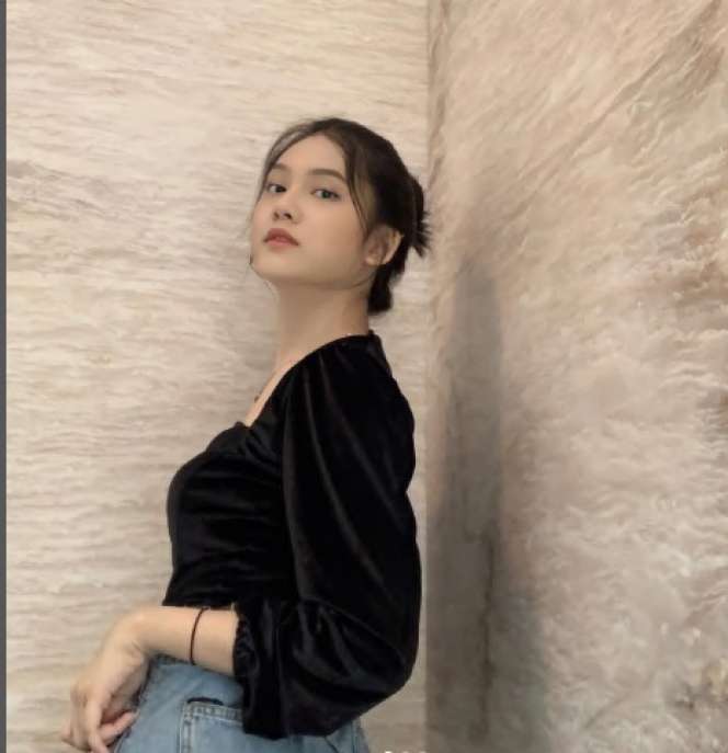 Adu Gaya Chika VS Olla Member JKT48 yang Sama-sama Berdarah Batak, Punya Ciri Khas Sendiri!