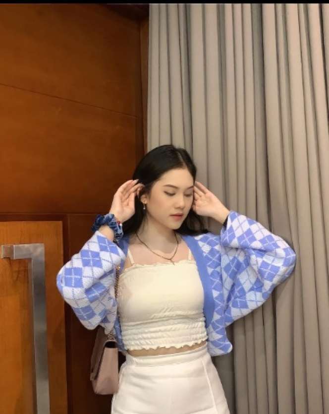 Adu Gaya Chika VS Olla Member JKT48 yang Sama-sama Berdarah Batak, Punya Ciri Khas Sendiri!