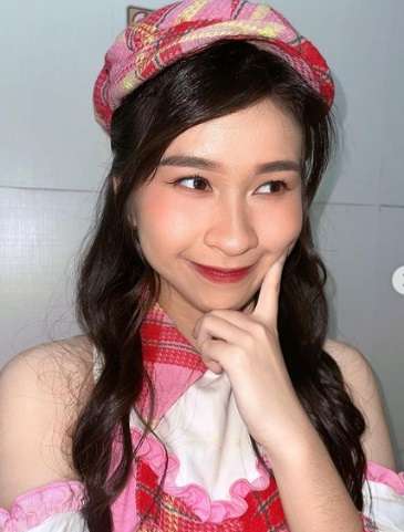 Adu Gaya Chika VS Olla Member JKT48 yang Sama-sama Berdarah Batak, Punya Ciri Khas Sendiri!