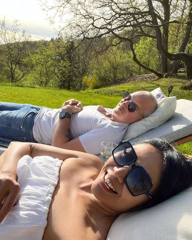 10 Potret Rumah Anggun C Sasmi di Perancis, Ada di Tengah Hutan, Persis Istana Negeri Dongeng!