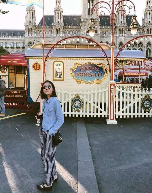 Potret Sabrina Saudara Kembar Olivia Jensen yang Jarang Tersorot, Ternyata Nggak Kalah Cantik!
