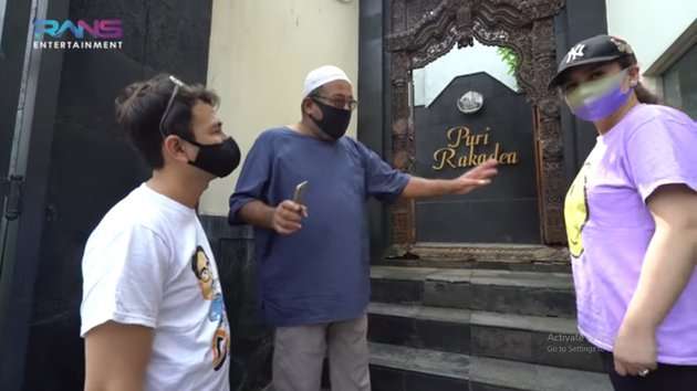 Potret Rumah Rano Karno yang Didesain Ala Perkampungan, Ada Oplet Si Doel Seharga Rp 1 Miliar!