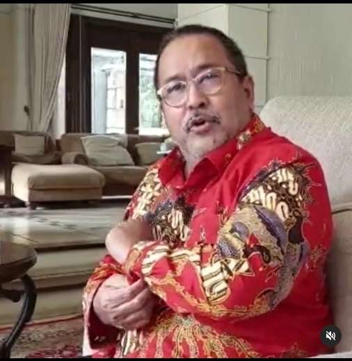 Potret Rumah Rano Karno yang Didesain Ala Perkampungan, Ada Oplet Si Doel Seharga Rp 1 Miliar!
