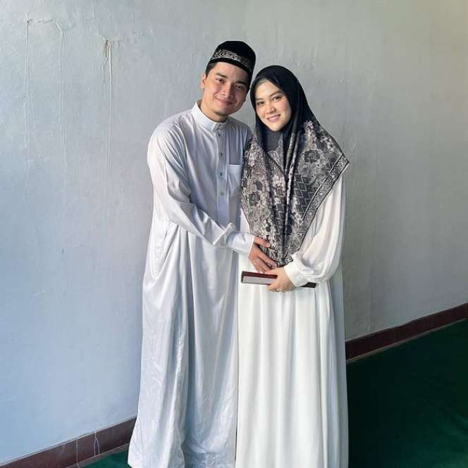 Makin Lengket, Potret Alvin Faiz dan Henny Rahman di Masa Kehamilan Anak Kedua