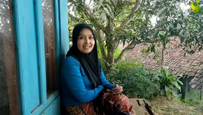 Potret Nene Janda Cantik yang Hidup di Desa, Ternyata Menikah di Usia Muda!