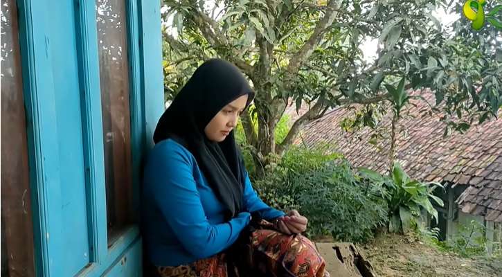 Potret Nene Janda Cantik yang Hidup di Desa, Ternyata Menikah di Usia Muda!
