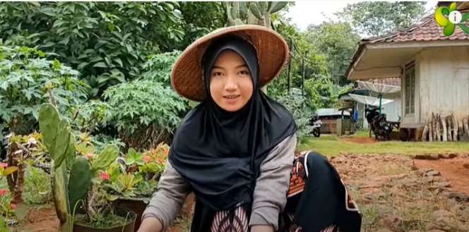Potret Gadis Sunda yang Cantiknya Bak Bidadari, Penampilan Sederhana Tuai Pujian!