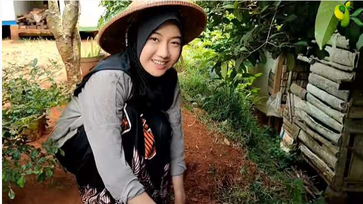 Potret Gadis Sunda yang Cantiknya Bak Bidadari, Penampilan Sederhana Tuai Pujian!