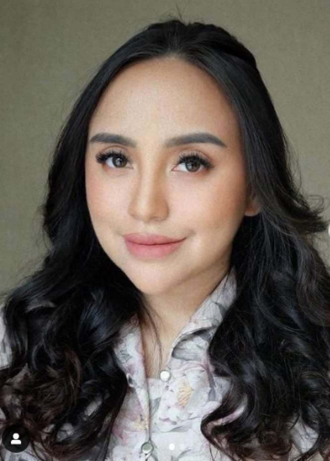 Dulu Nikah Muda dan Hanya Bertahan Tiga Bulan, Kini Hidup Artis Cantik Ini Berubah Drastis!