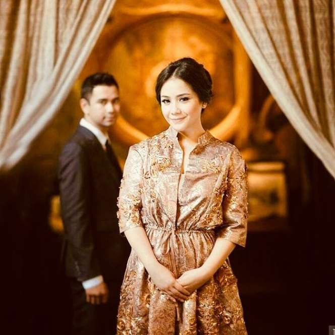 Sering Didoakan Berhijab, Sederet Seleb Cantik Ini Masih Betah dengan Penampilan Lama!