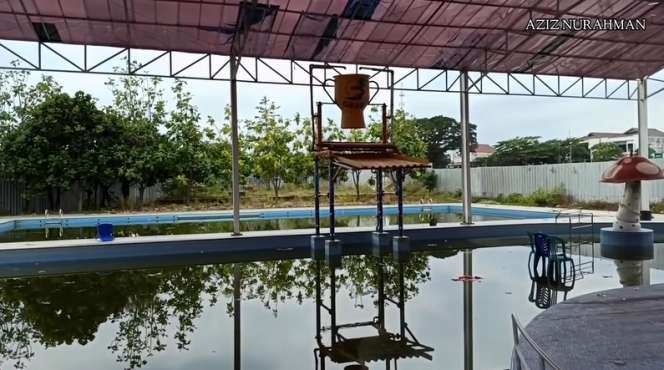 10 Potret Ngerinya Wahana Air `Perenggut Nyawa` yang Terbengkalai Usai Menelan Korban, Kolam Renang Berdarah!