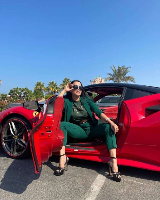Disebut Jadi `Mami Simpanan` Rizky Billar, Intip 10 Potret Gaya Hidup Mewah Isa Zega, Ternyata …