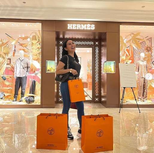 Disebut Jadi `Mami Simpanan` Rizky Billar, Intip 10 Potret Gaya Hidup Mewah Isa Zega, Ternyata …