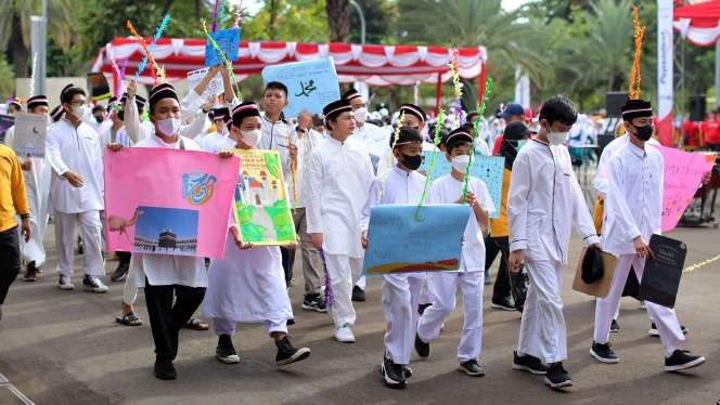 FOTO: 5000 Peserta Kirab Meriahkan Maulid Nabi Muhammad SAW di Masjid Istiqlal