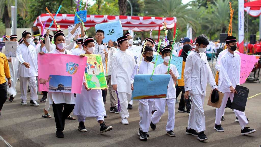 FOTO: 5000 Peserta Kirab Meriahkan Maulid Nabi Muhammad SAW di Masjid Istiqlal