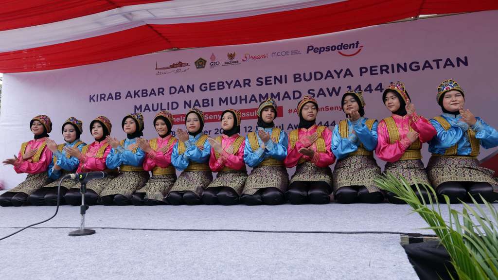 FOTO: 5000 Peserta Kirab Meriahkan Maulid Nabi Muhammad SAW di Masjid Istiqlal