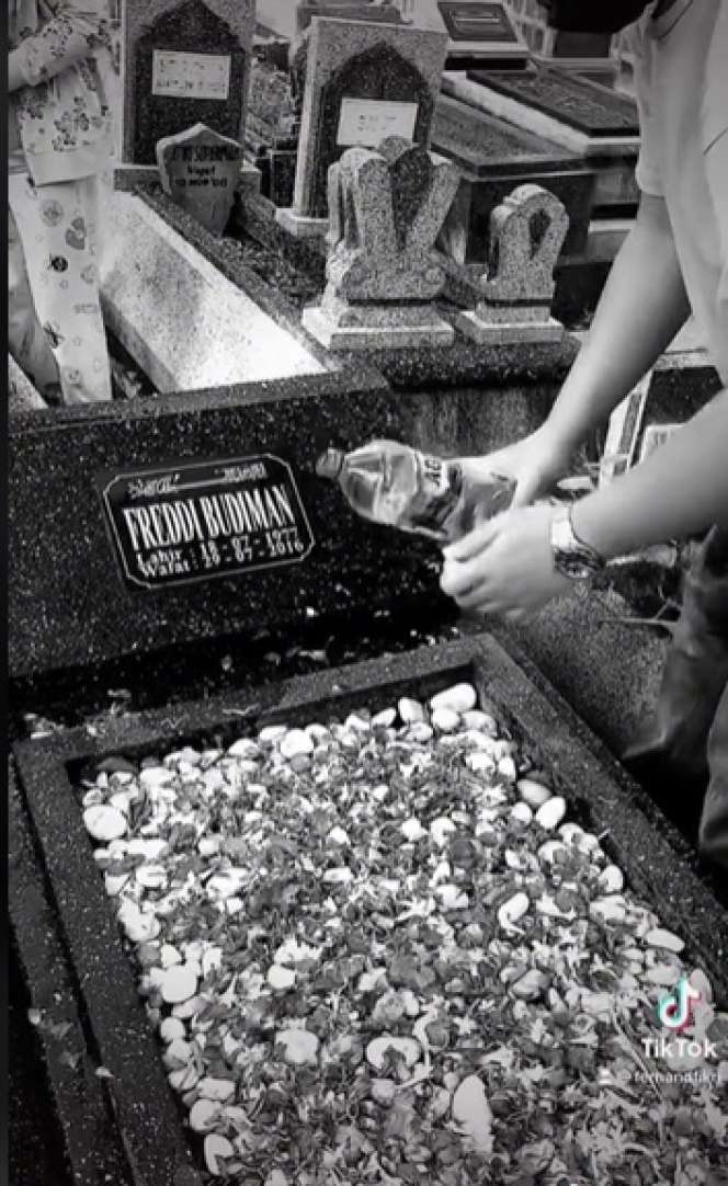 Potret Makam Freddy Budiman eks Gembong Narkoba, Pilih Taubat Sebelum Dihukum Mati!