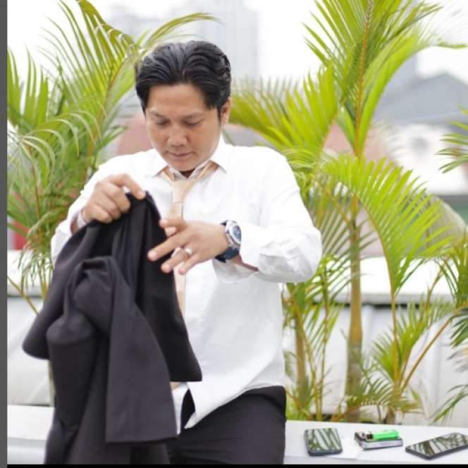 Sebut KDRT Keharmonisan, Ini Potret Benny Sikumbang Kakak Rizky Billar yang Banjir Hujatan!