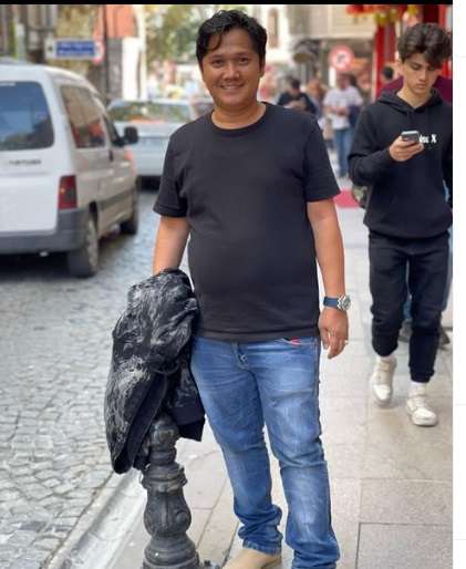 Sebut KDRT Keharmonisan, Ini Potret Benny Sikumbang Kakak Rizky Billar yang Banjir Hujatan!