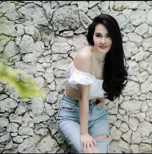 Potret Nila Patricia Adik Tante Atien yang Jarang Tersorot, Ternyata Nggak Kalah Menawan!