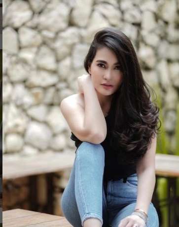 Potret Nila Patricia Adik Tante Atien yang Jarang Tersorot, Ternyata Nggak Kalah Menawan!